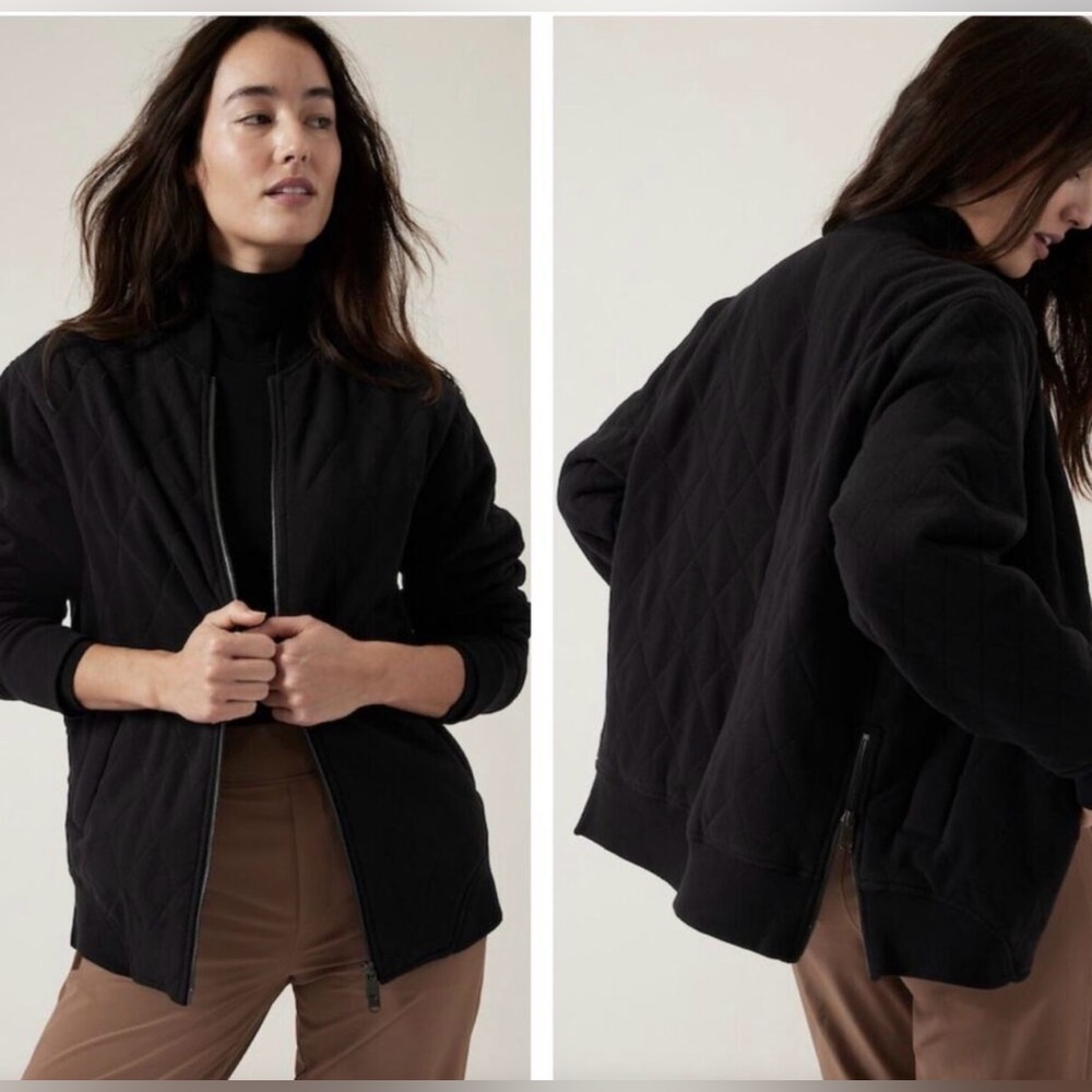 EUC Athleta retroplush plush quilted bomber jacket in black Size large